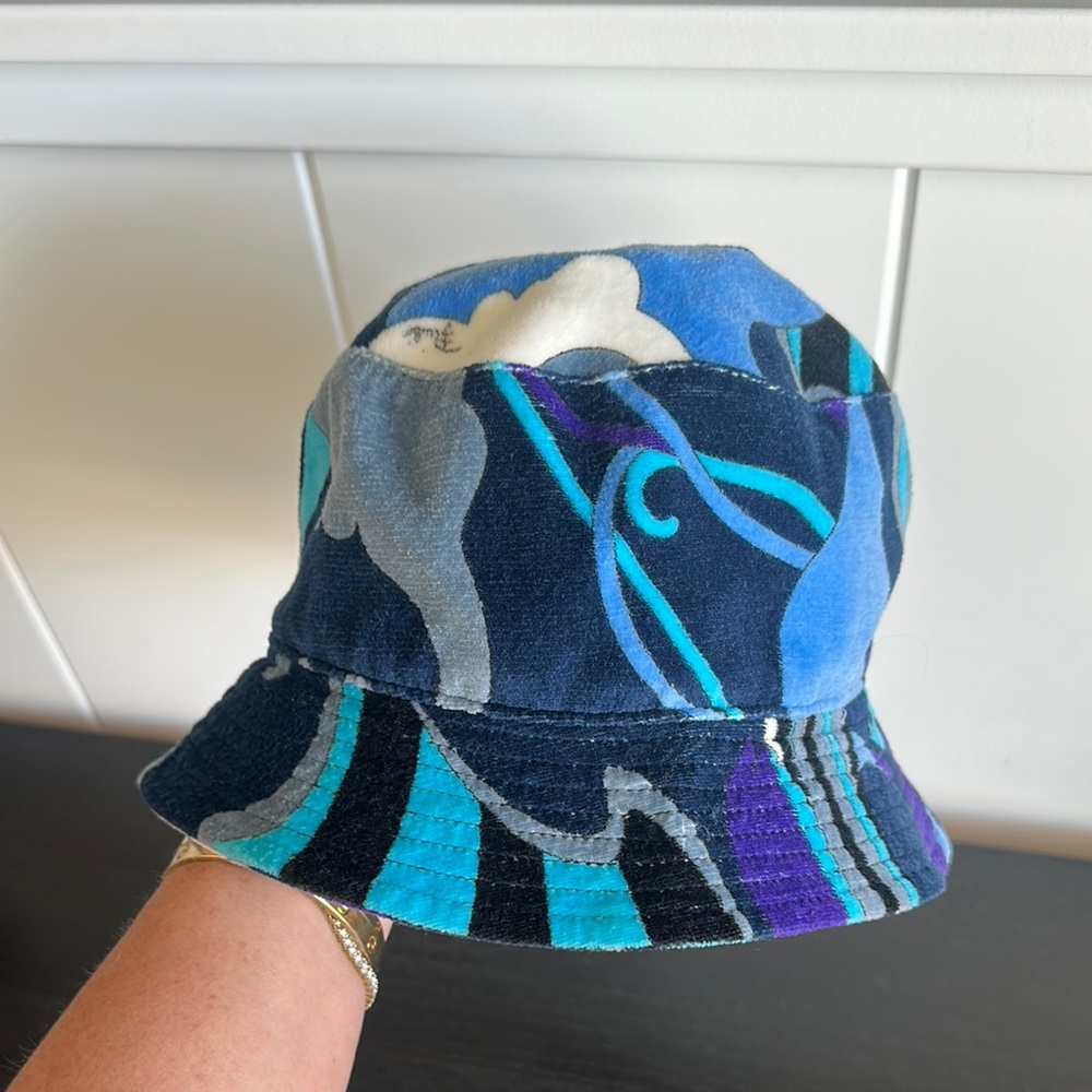 Vintage Emilio Pucci bucket hat